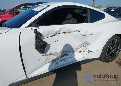 2025 Ford Mustang Ecoboost Fastback z USA, uszkodzony, nr VIN 1FA6P8TH2S5114969